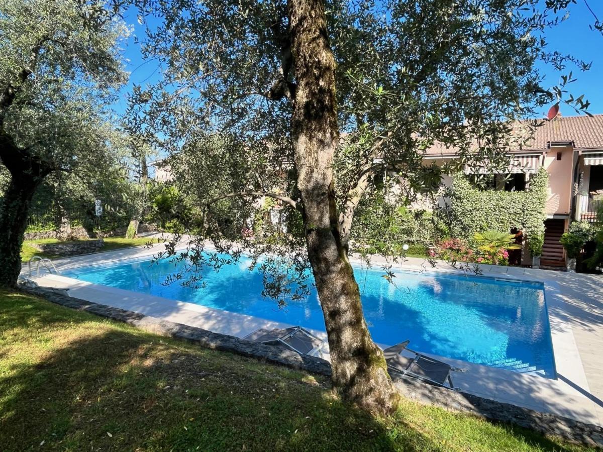 Апартаменти Residenza Riviera Degli Olivi Торрі-дель-Бенако Екстер'єр фото