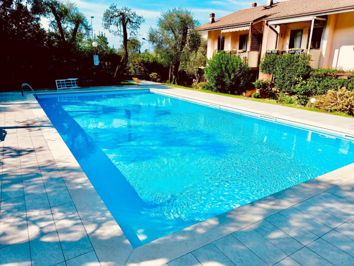Апартаменти Residenza Riviera Degli Olivi Торрі-дель-Бенако Екстер'єр фото
